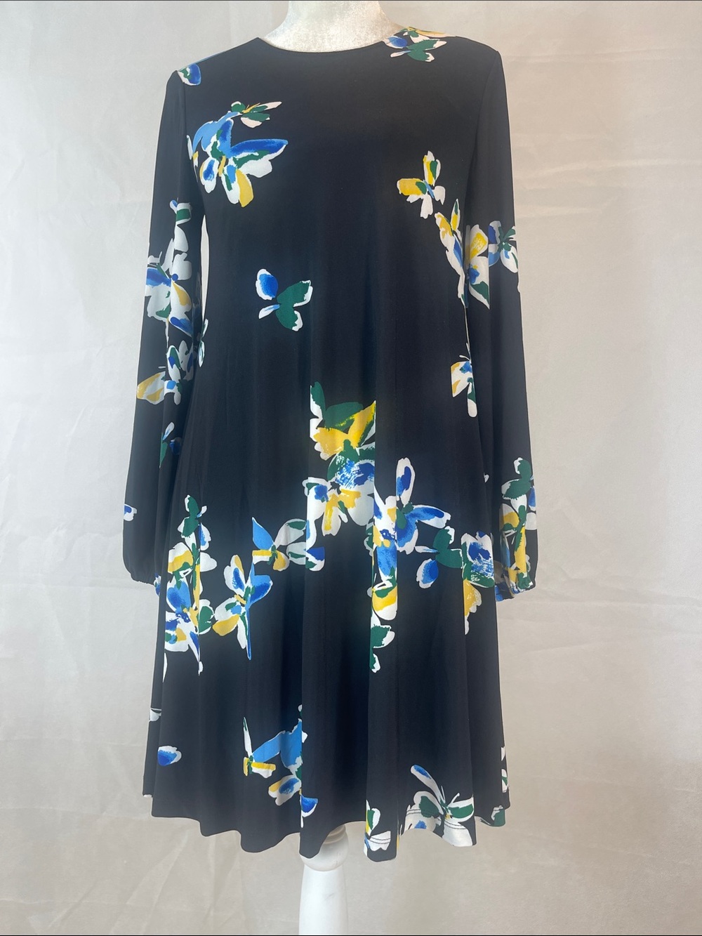 Nine West Black Long-Sleeve Floral Swing Dress - Picture 10 of 10